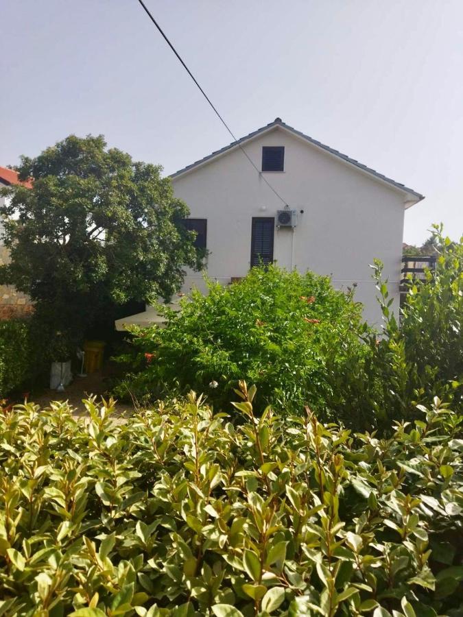 Holiday Home Bukovac Klimno Bagian luar foto
